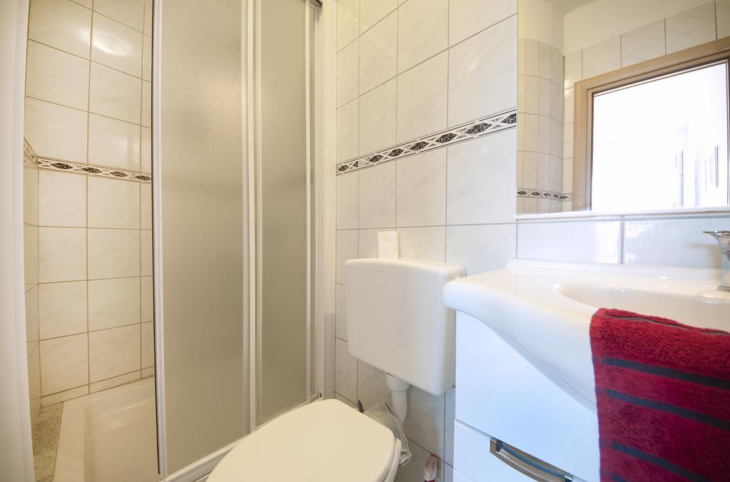 Guest House Loranum Севид Стая снимка