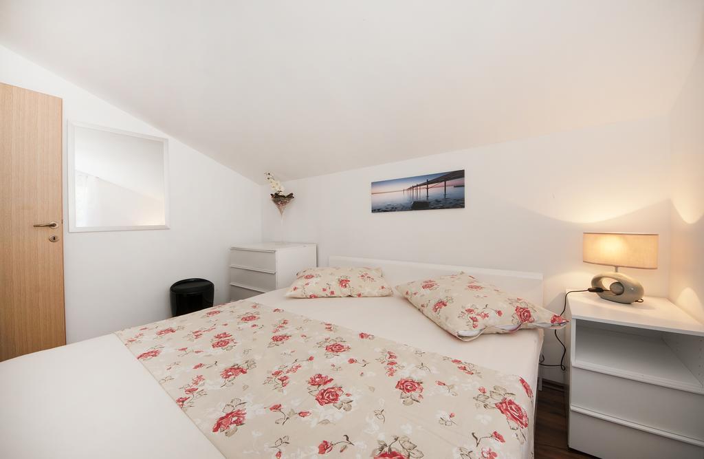 Guest House Loranum Севид Стая снимка