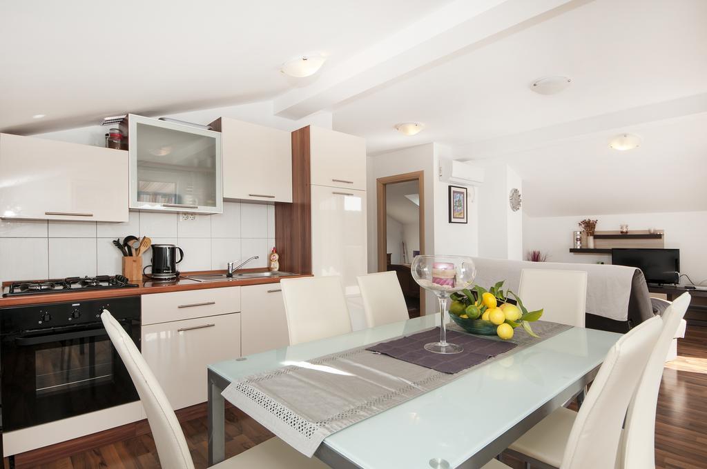 Guest House Loranum Севид Стая снимка