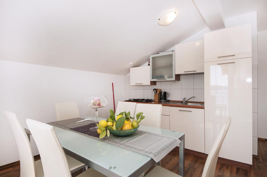 Guest House Loranum Севид Стая снимка