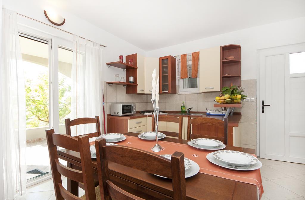 Guest House Loranum Севид Стая снимка